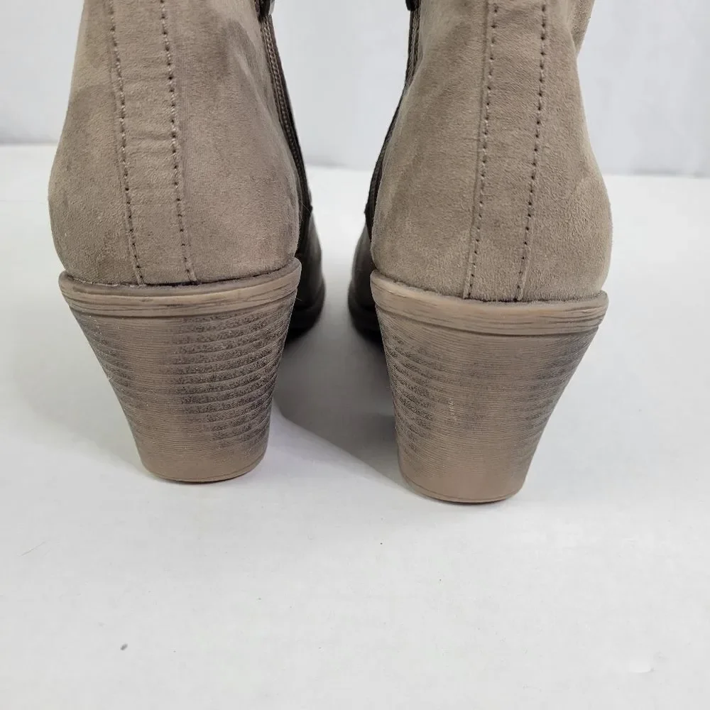 Chelsea Moreland Ankle Booties Taupe Side Zip Chunky‎ Heel Boots Casual